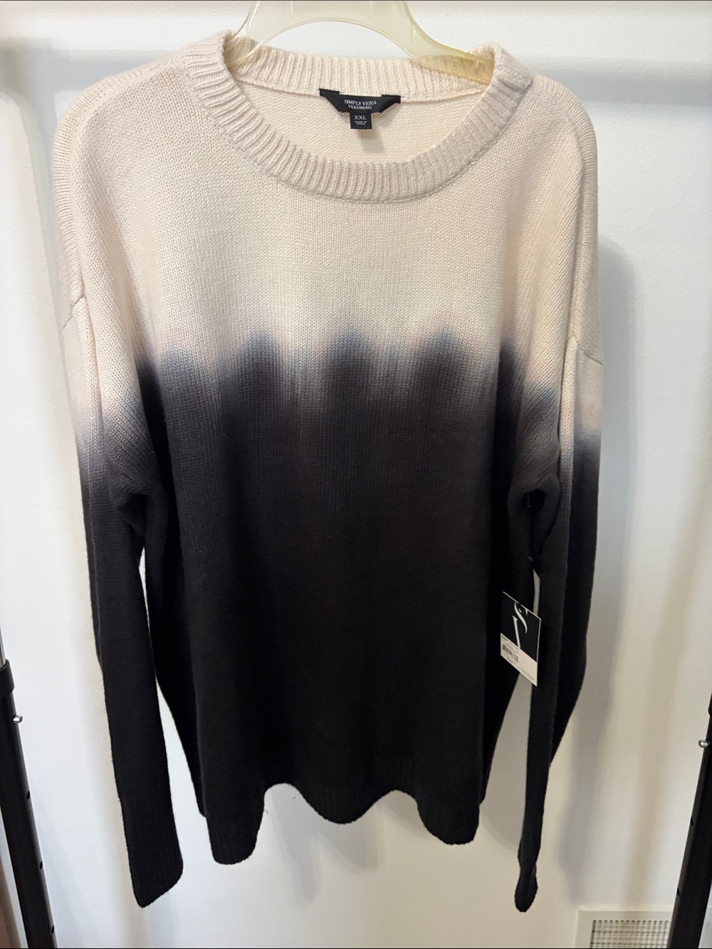 Simply Vera wang Ombre Crewneck Sweater in Cream Black and hint of pink